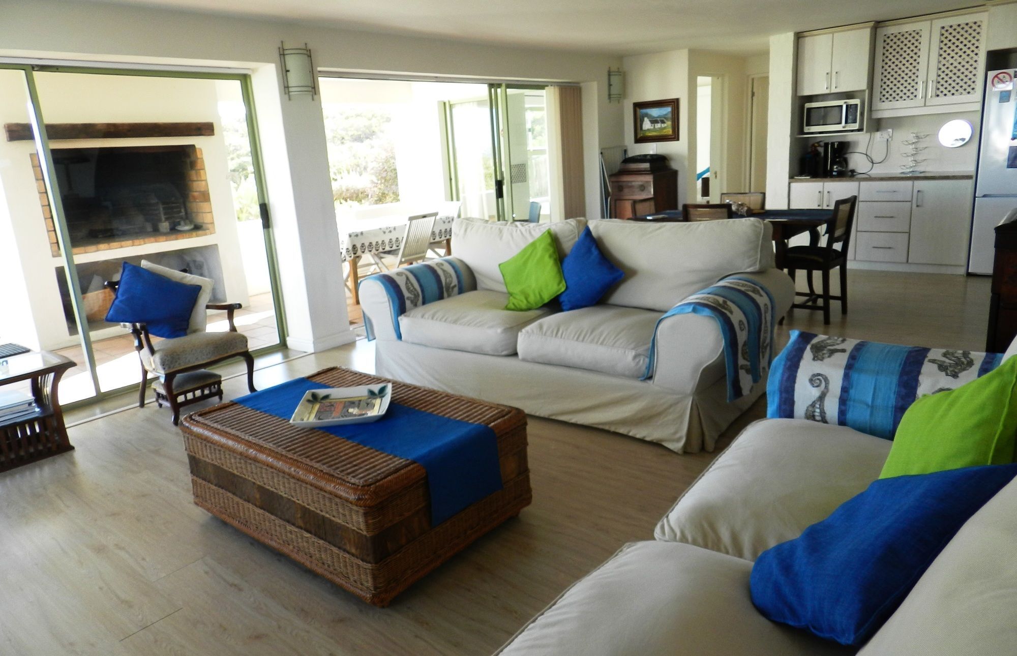 Paradise 9 Elara Apartment